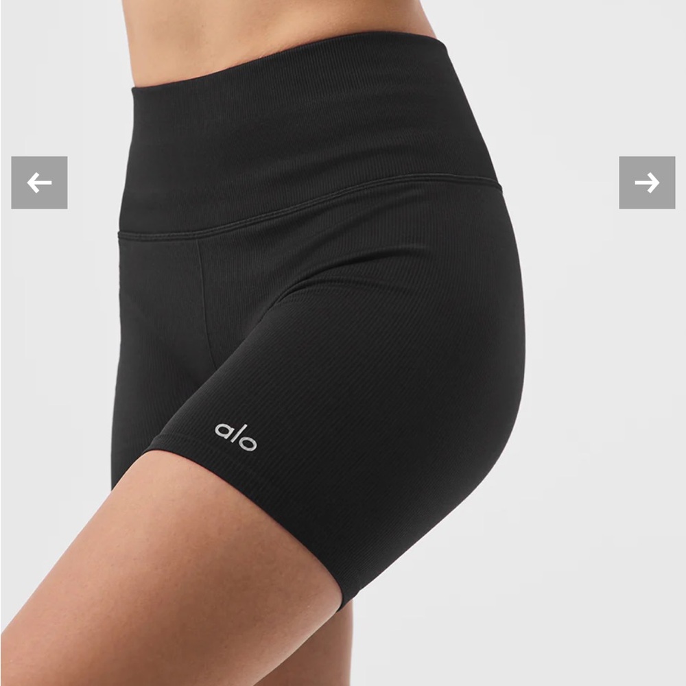 Alo 5" SEAMLESS RIBBED FAVORITE SHORT BLACK
